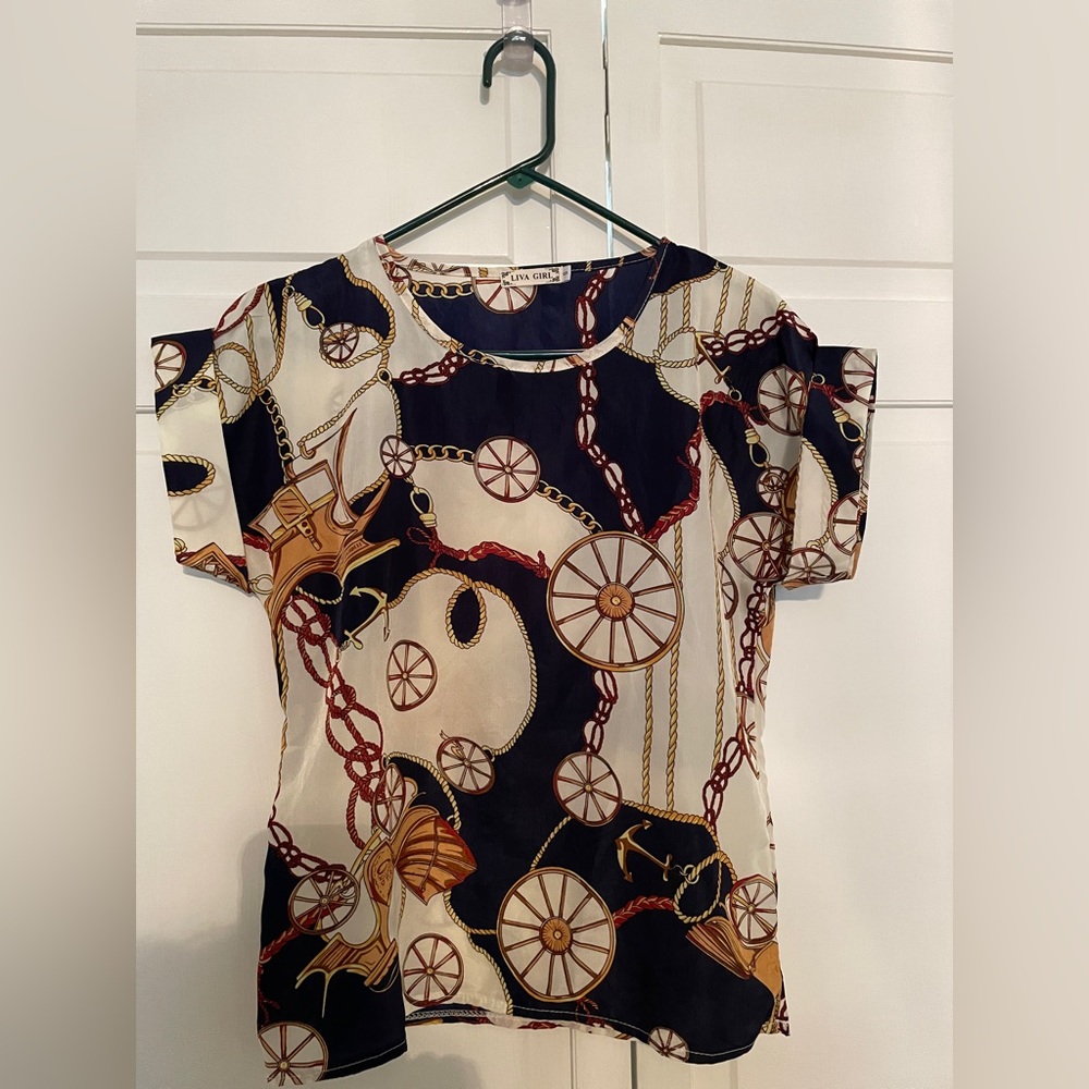 Livagirl top size small.